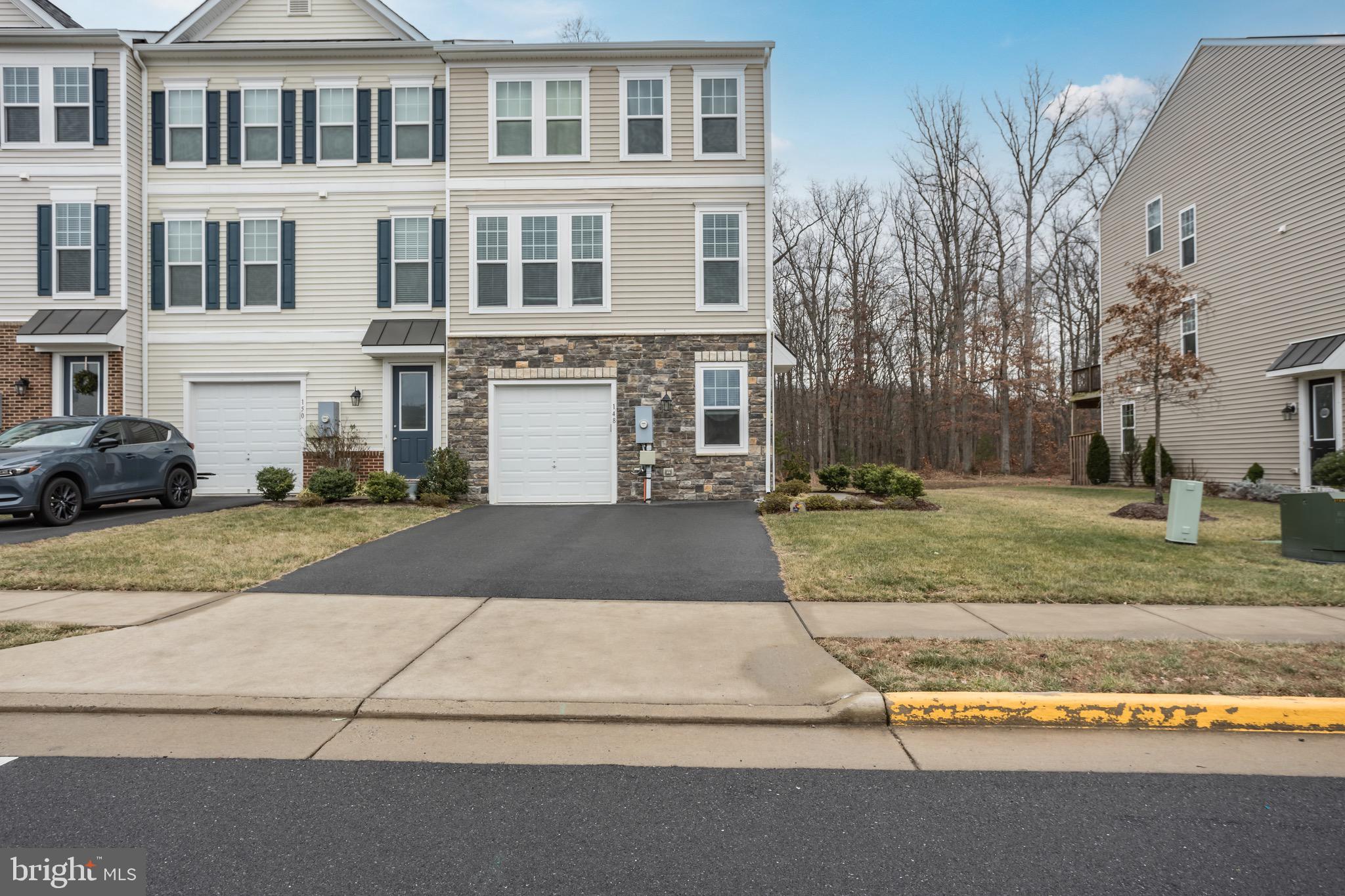 FIELDSTONE - Residential Lease