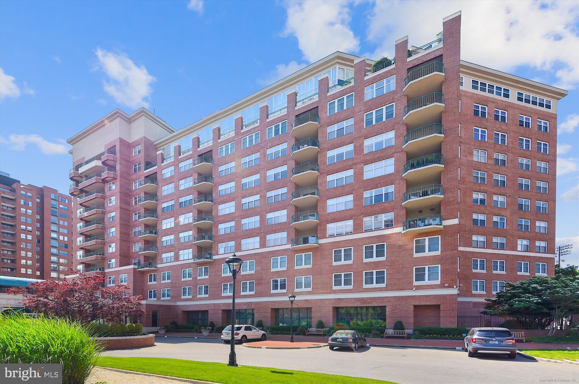 RESIDENCES AT THE COLONNADE - Residential