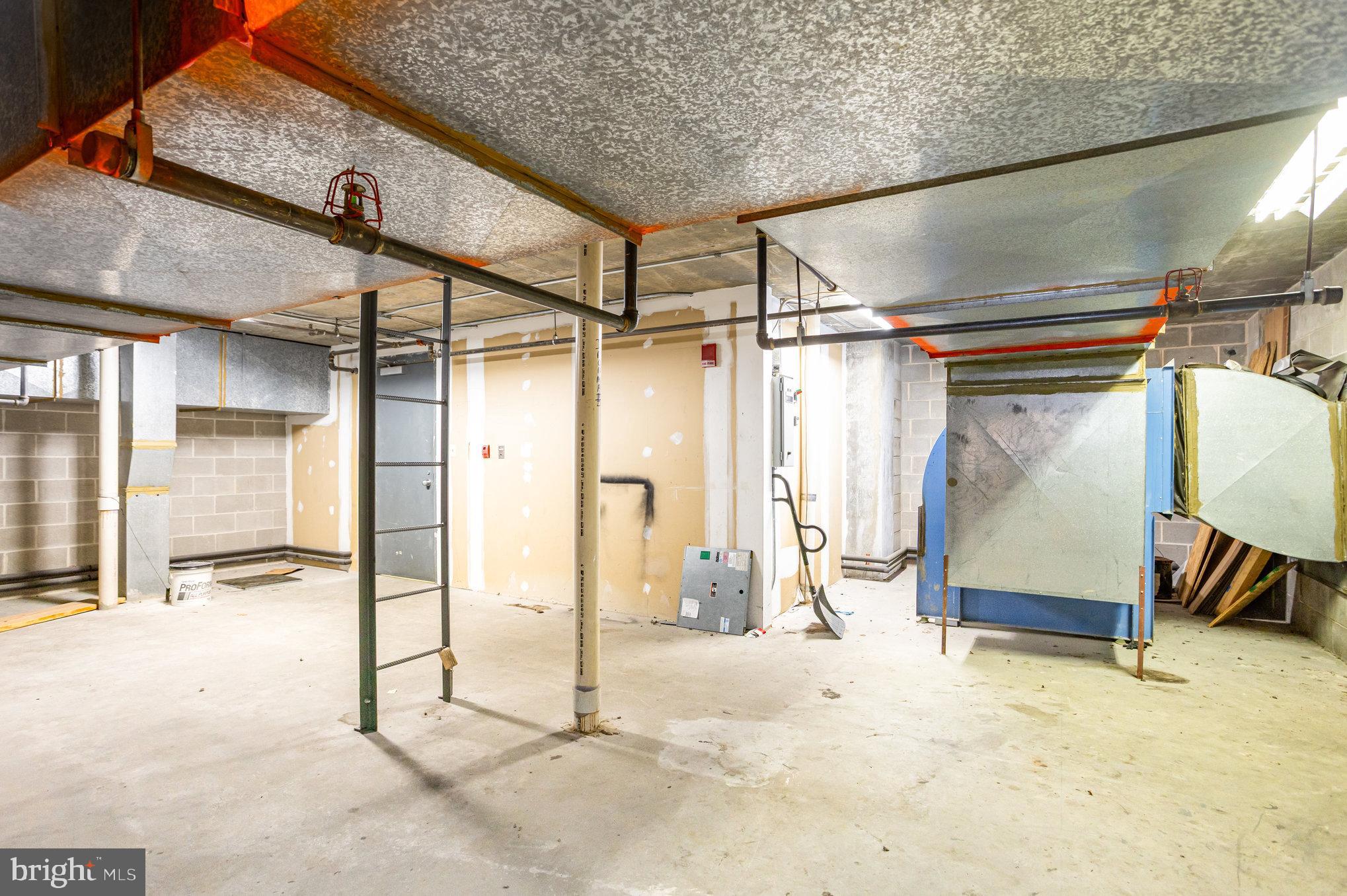RESIDENCES AT THE COLONNADE - Residential