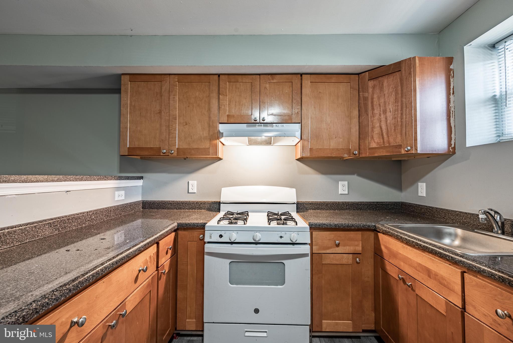 SANDTOWN-WINCHESTER - Residential