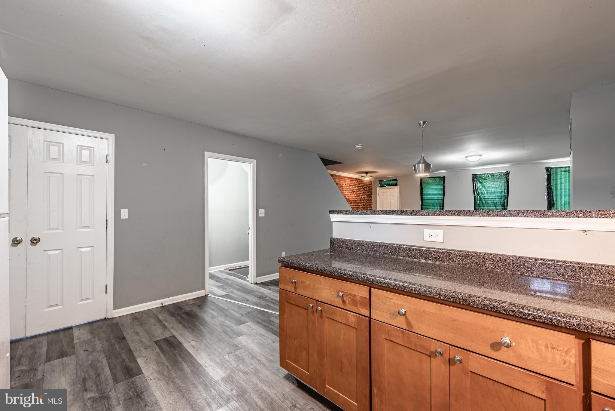 SANDTOWN-WINCHESTER - Residential