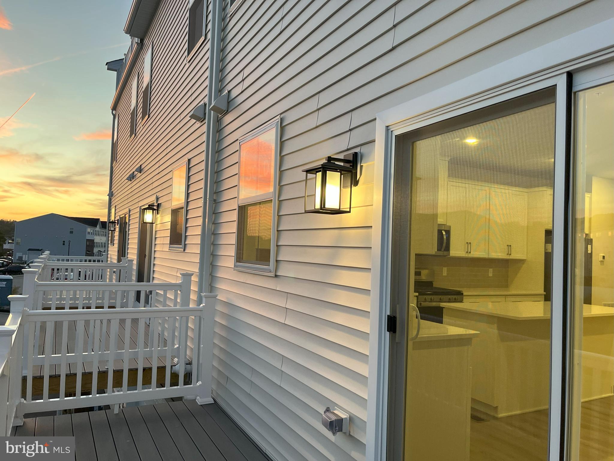 RIVER PIONTE - Residential Lease