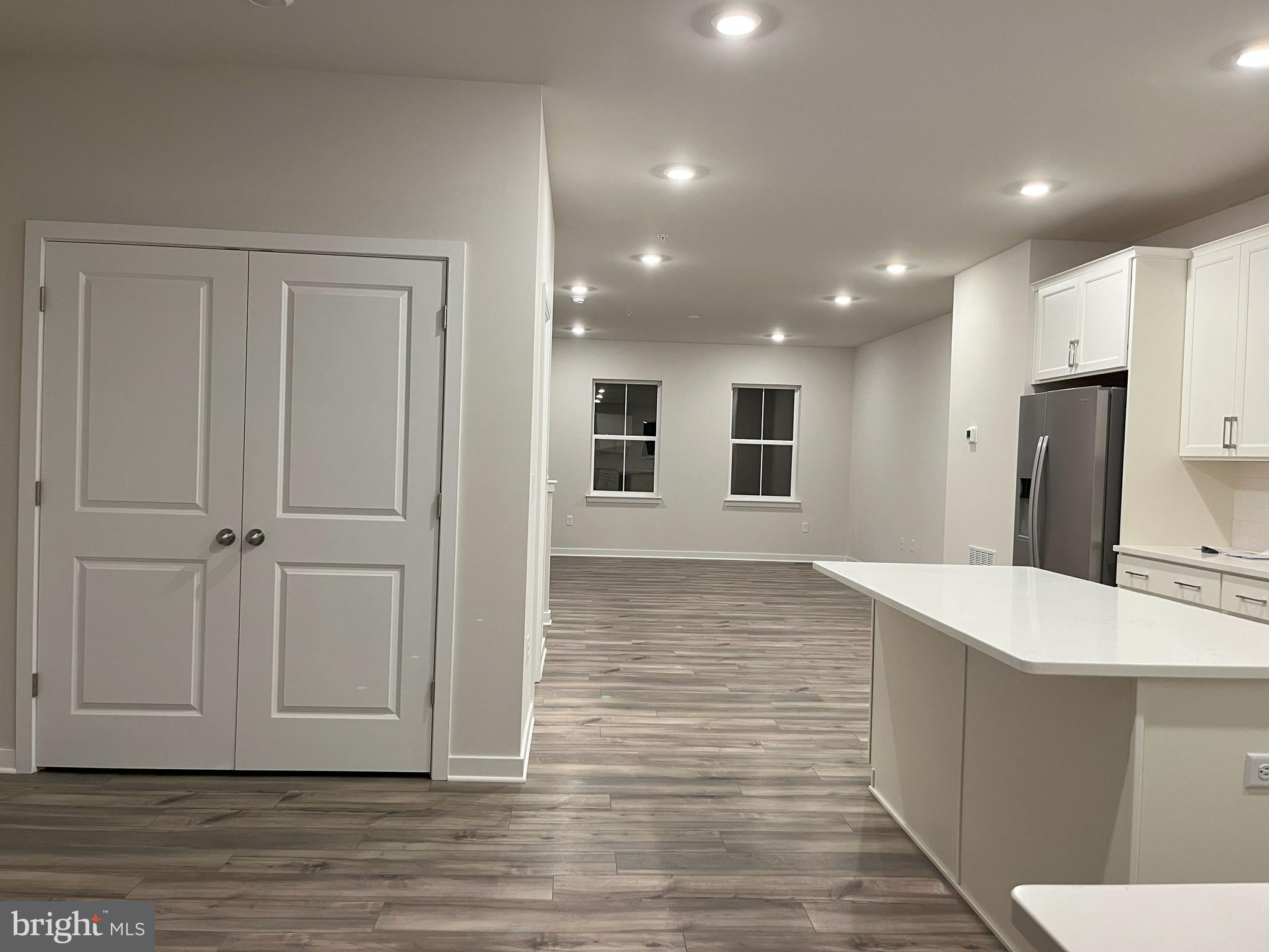 RIVER PIONTE - Residential Lease