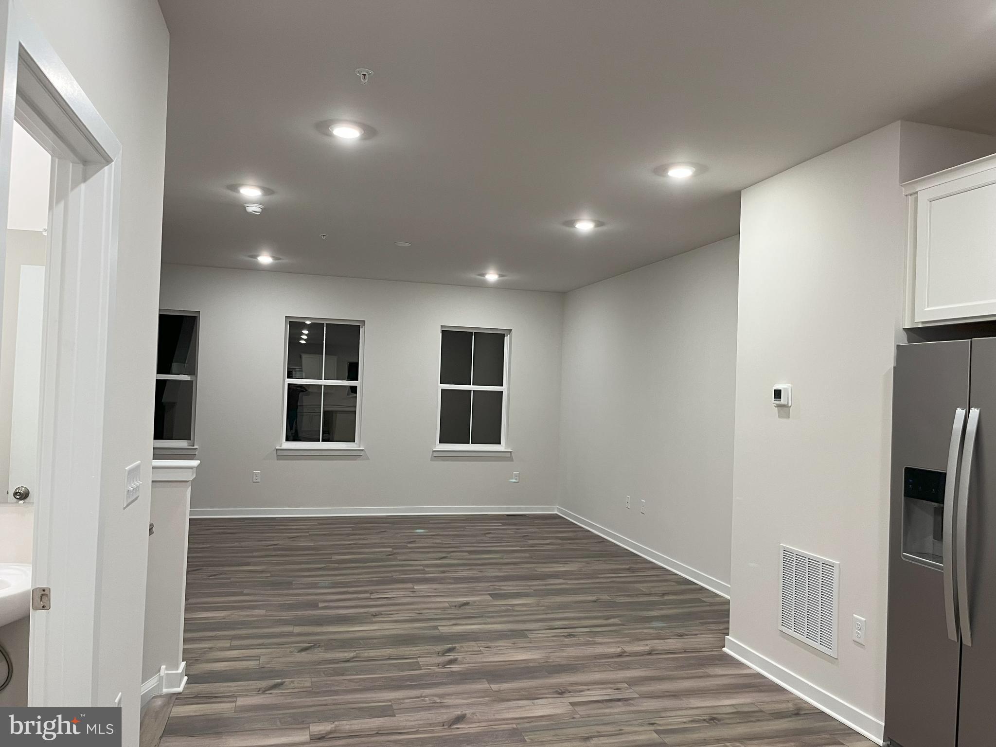 RIVER PIONTE - Residential Lease