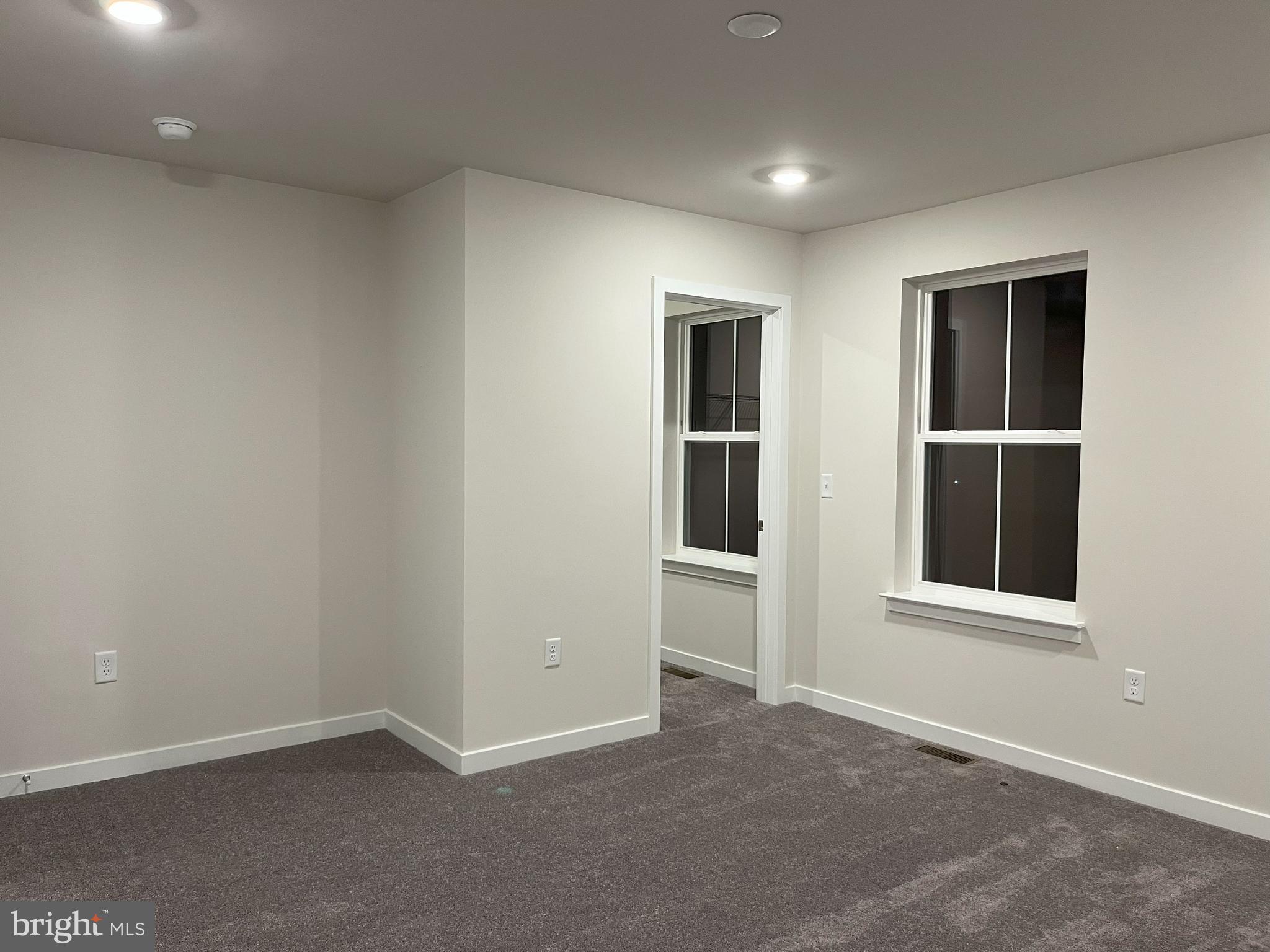 RIVER PIONTE - Residential Lease