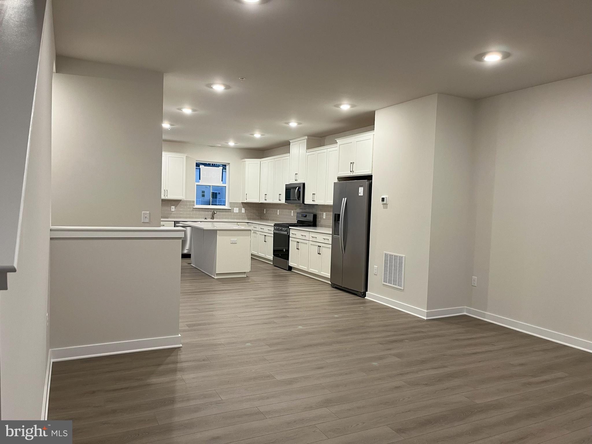 RIVER PIONTE - Residential Lease