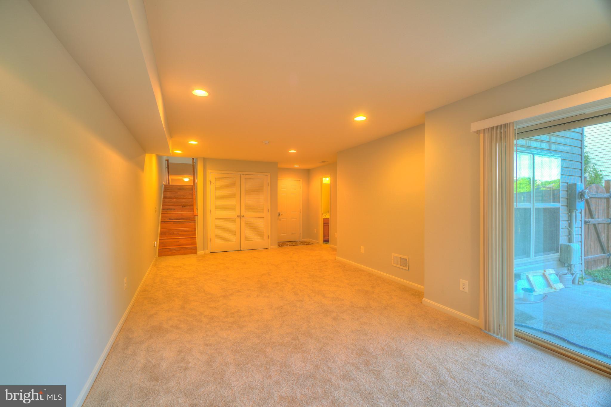 ALEXANDERS CHASE - Residential