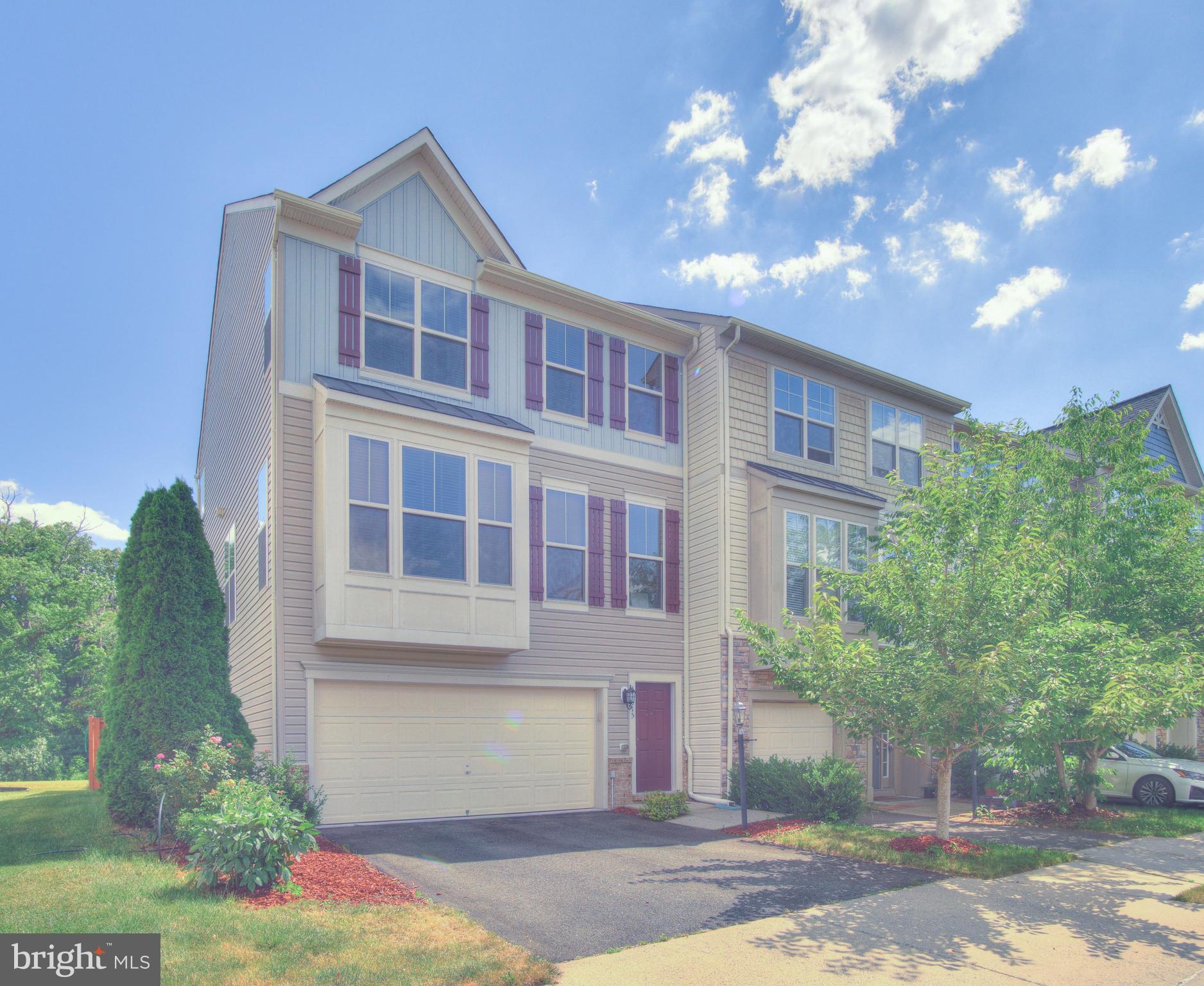 ALEXANDERS CHASE - Residential