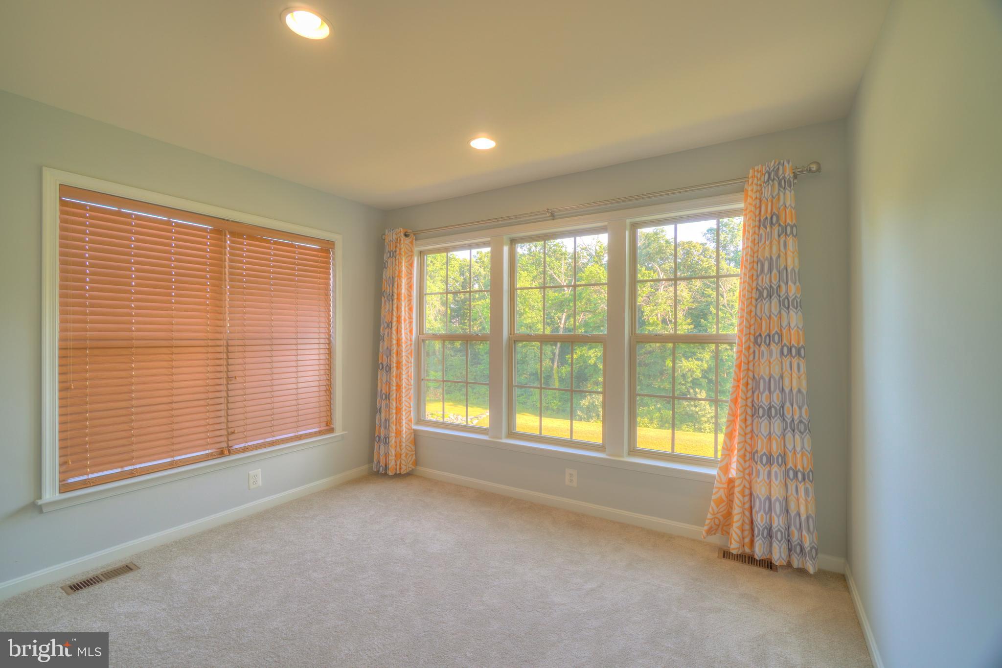 ALEXANDERS CHASE - Residential