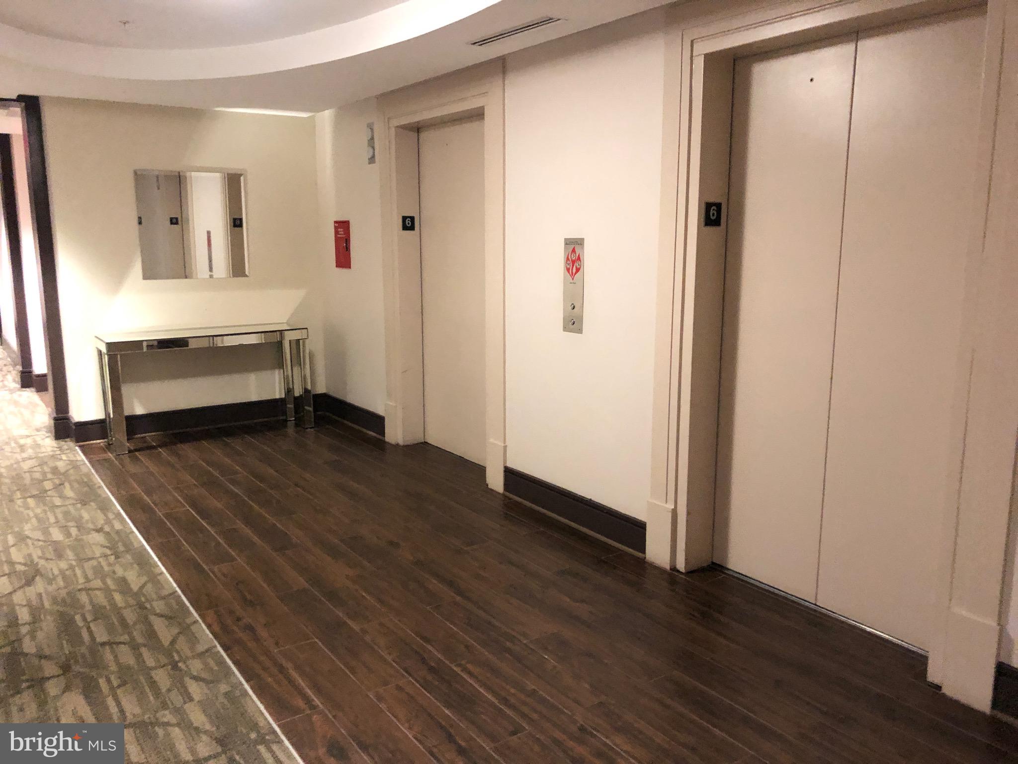 CRYSTAL CITY - Residential Lease