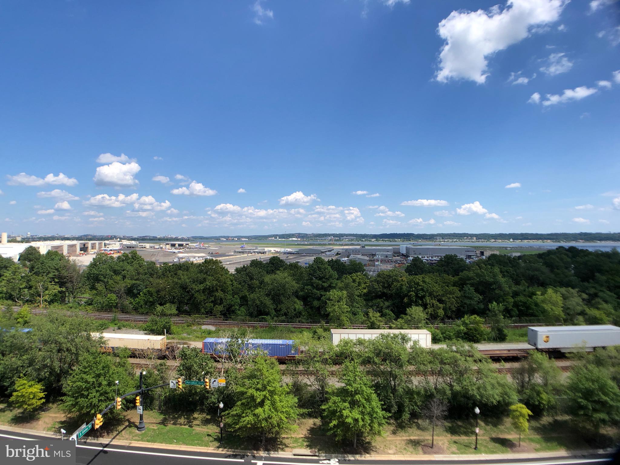 CRYSTAL CITY - Residential Lease