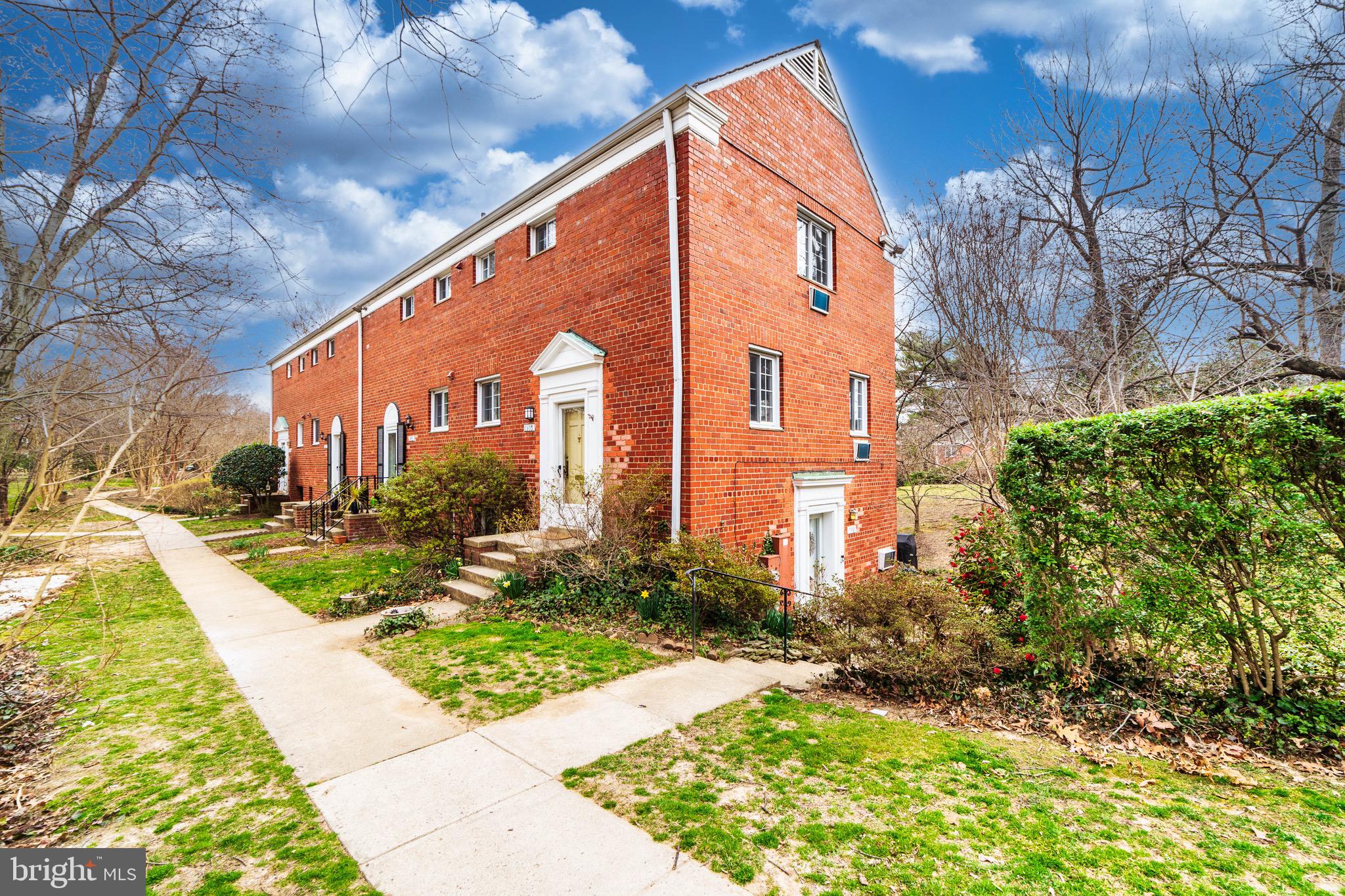 PARKFAIRFAX - Residential