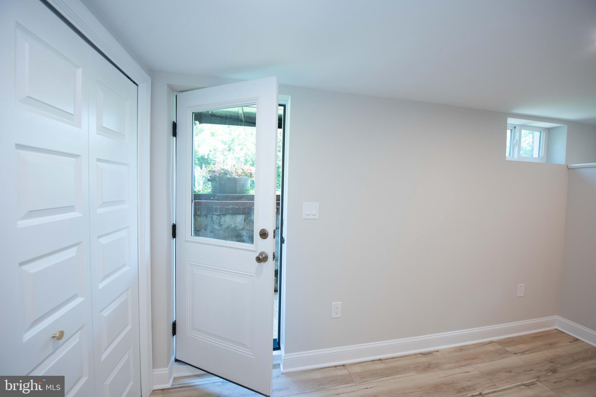 HOLLYWOOD - Residential Lease