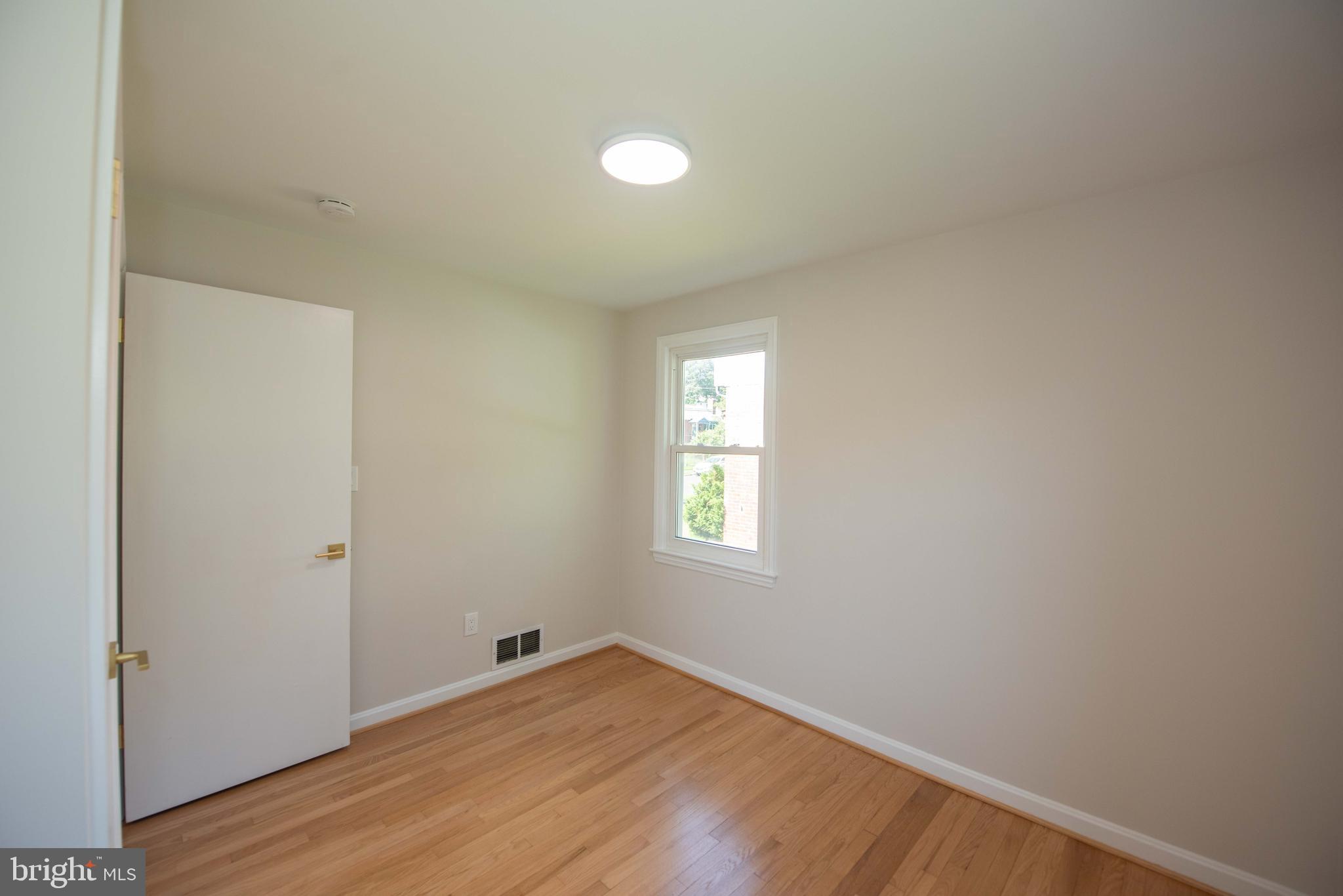 HOLLYWOOD - Residential Lease