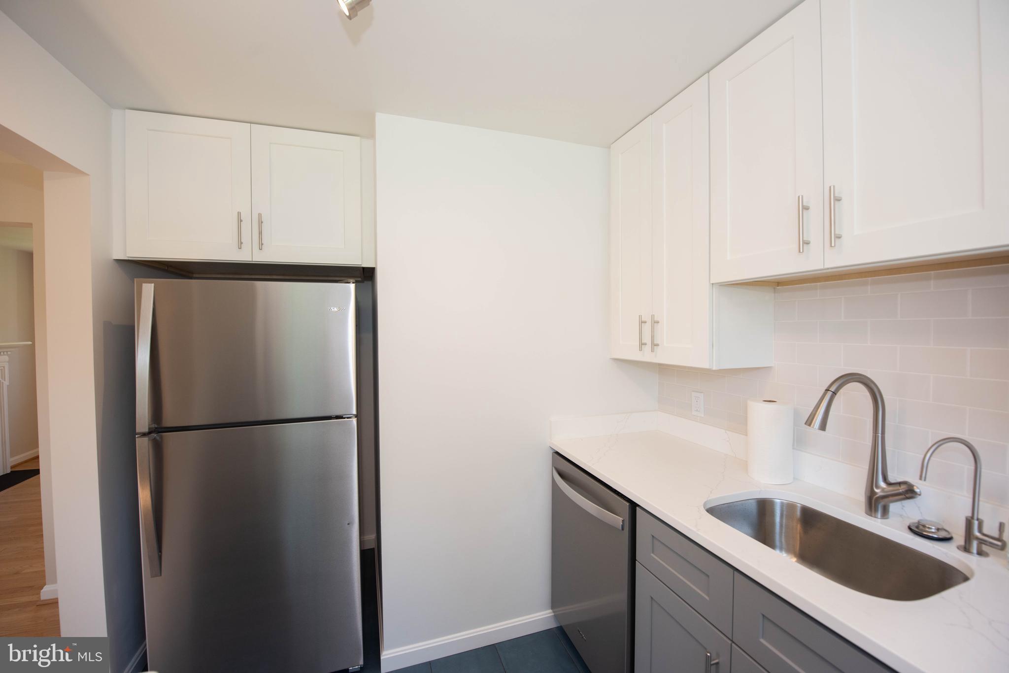 HOLLYWOOD - Residential Lease