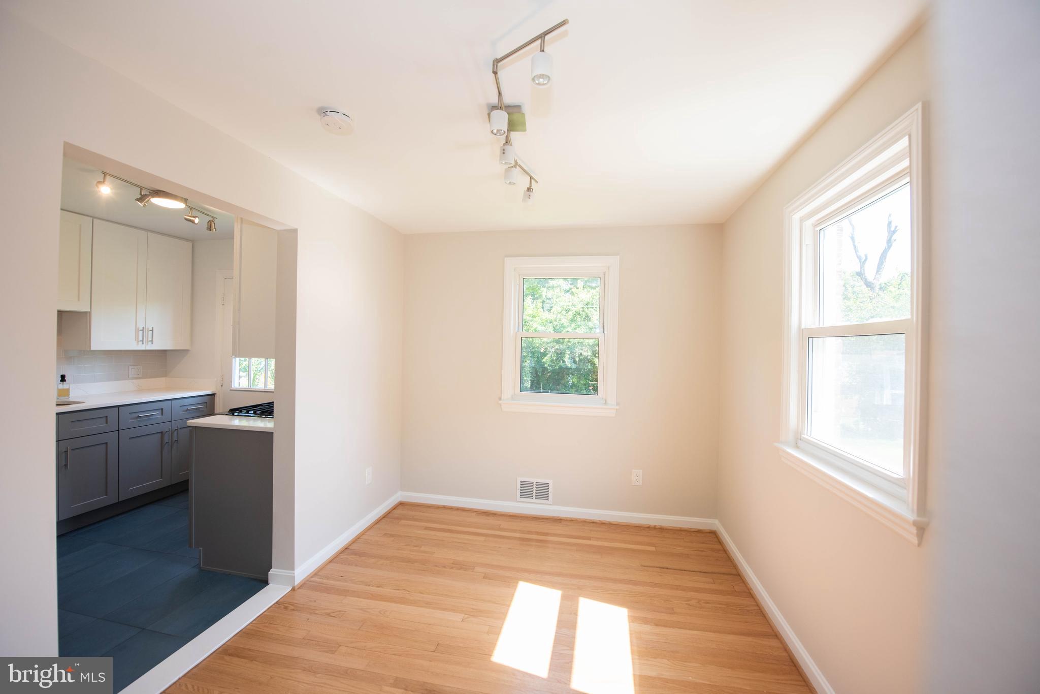 HOLLYWOOD - Residential Lease