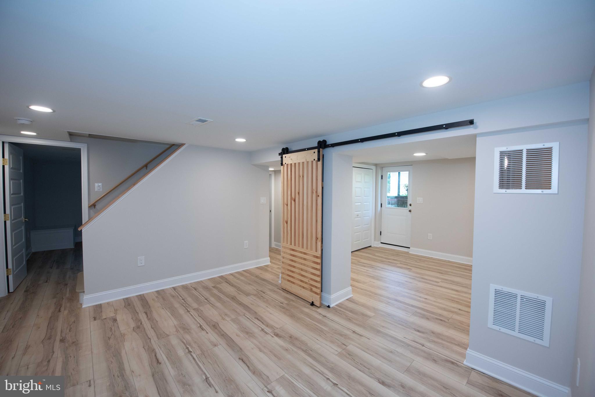 HOLLYWOOD - Residential Lease