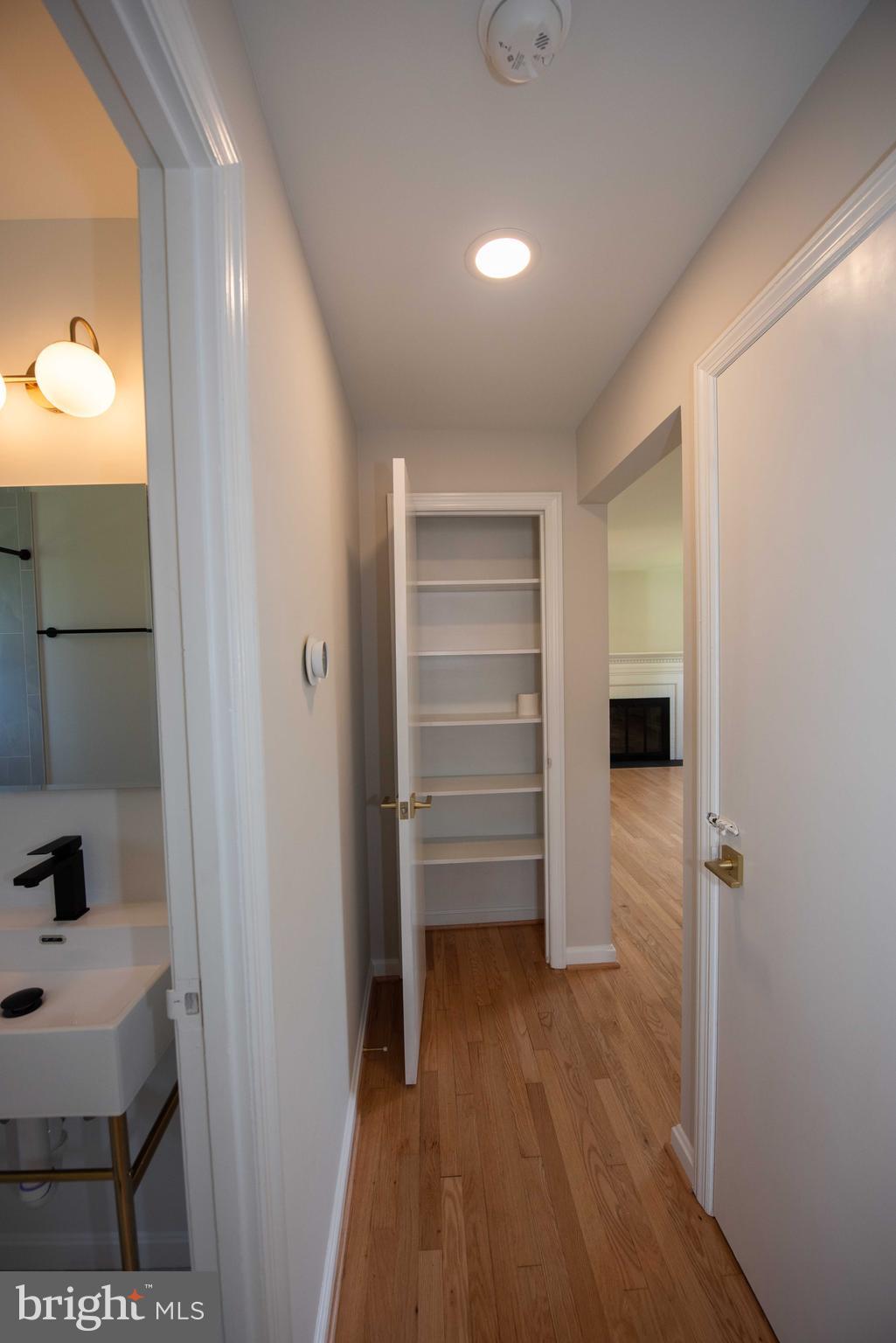 HOLLYWOOD - Residential Lease