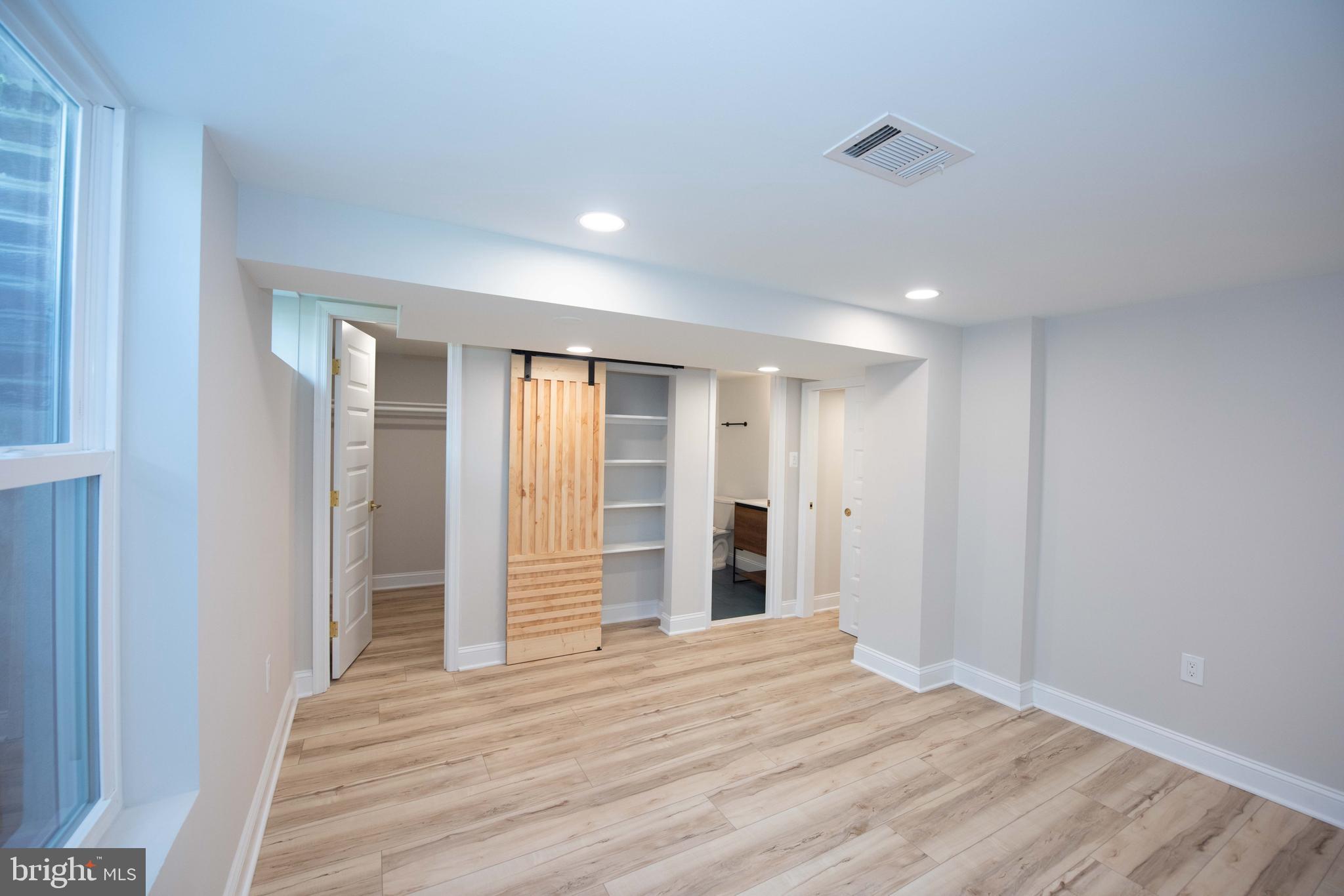 HOLLYWOOD - Residential Lease