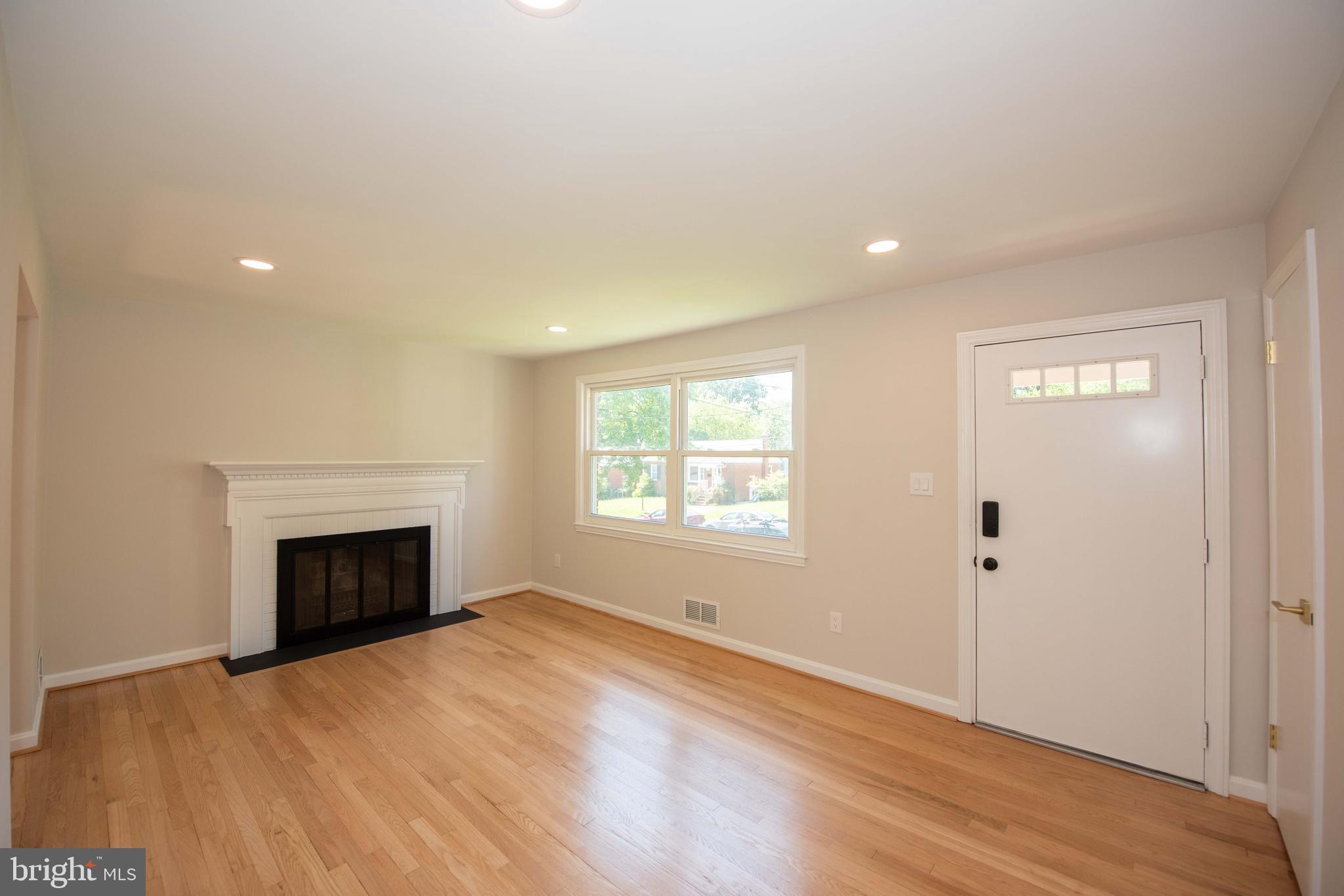 HOLLYWOOD - Residential Lease