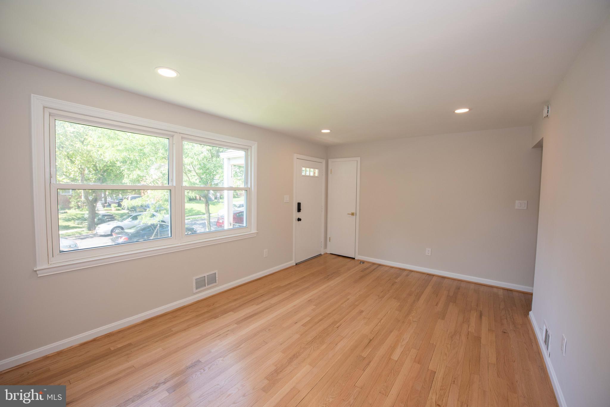 HOLLYWOOD - Residential Lease