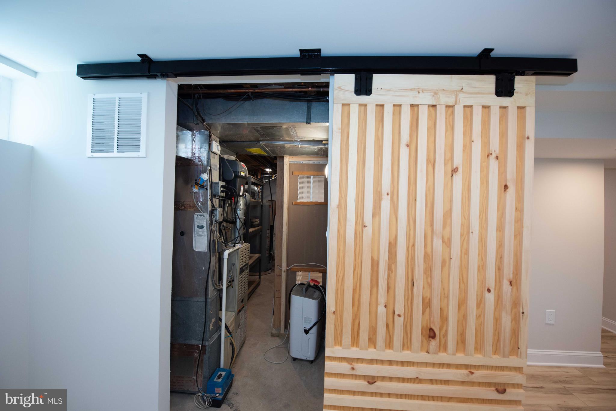 HOLLYWOOD - Residential Lease