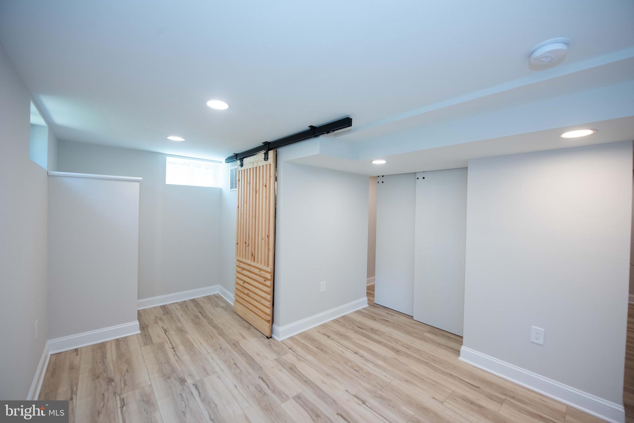 HOLLYWOOD - Residential Lease