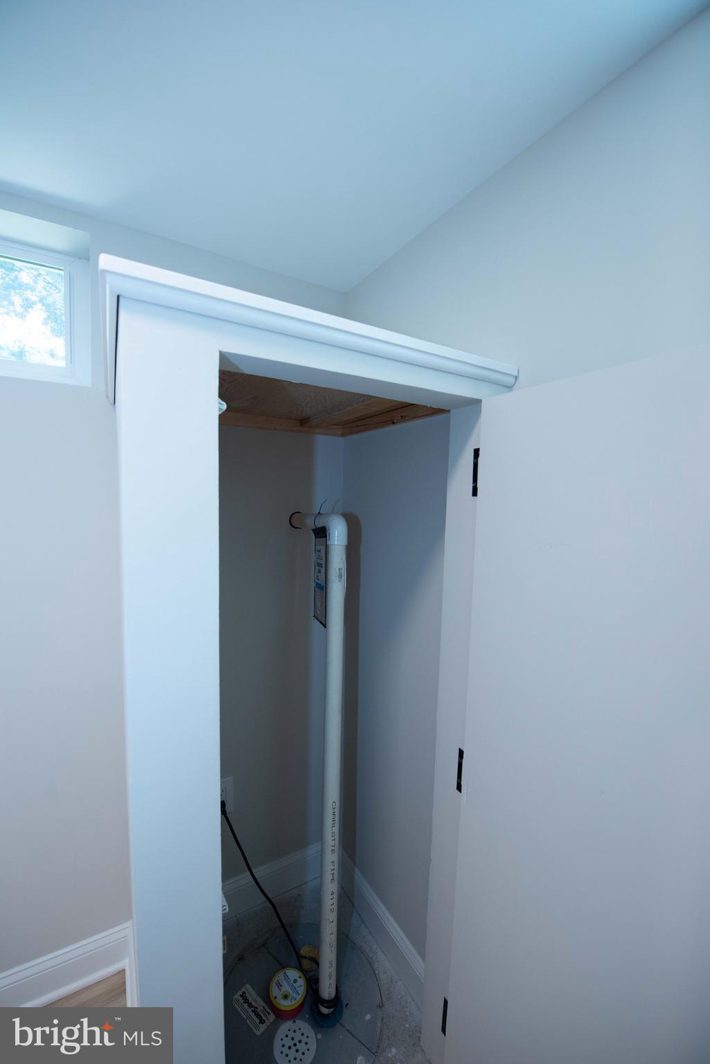 HOLLYWOOD - Residential Lease