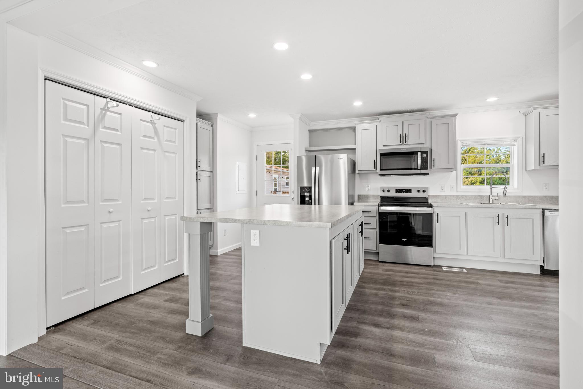 RIDGEVIEW - Residential