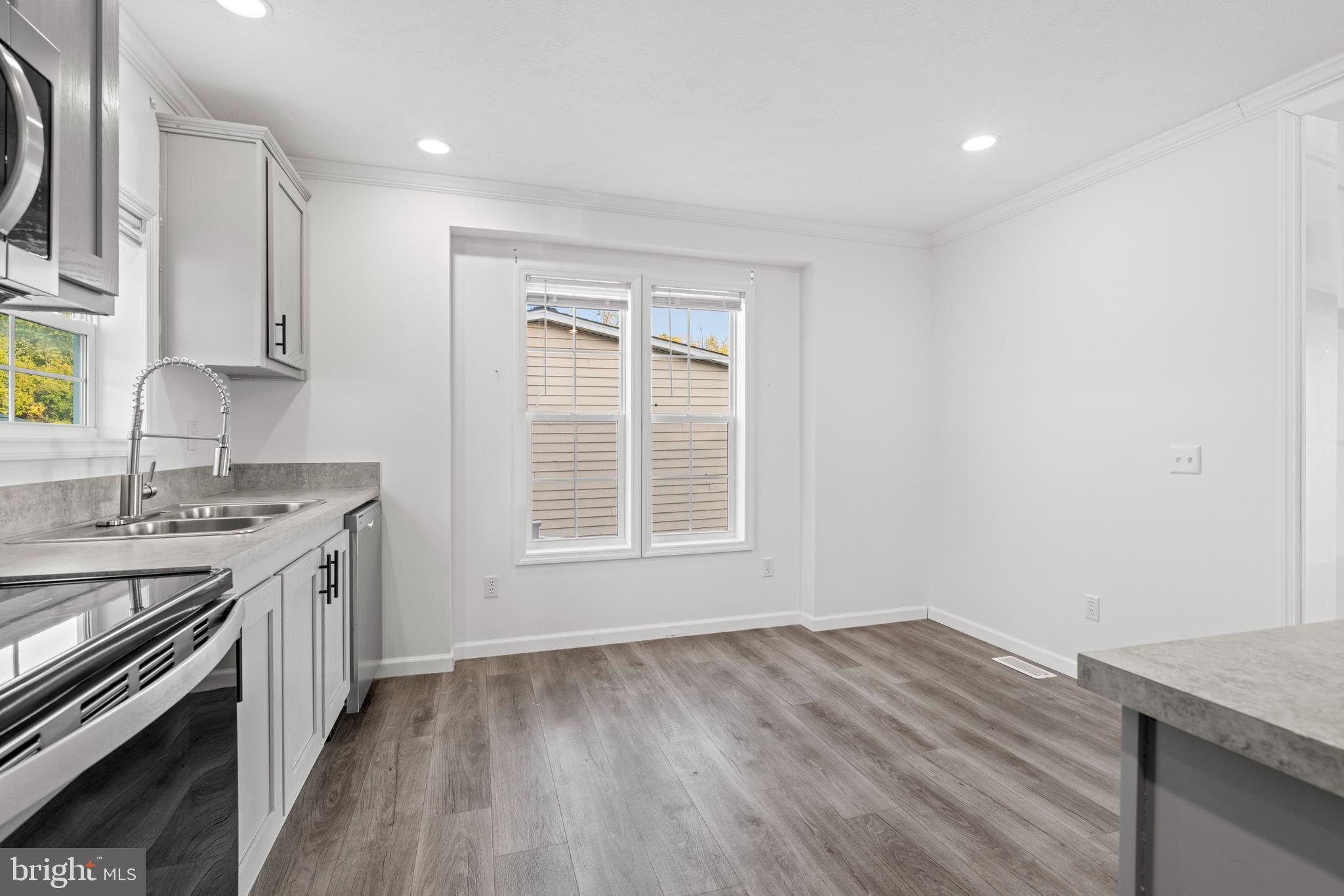 RIDGEVIEW - Residential