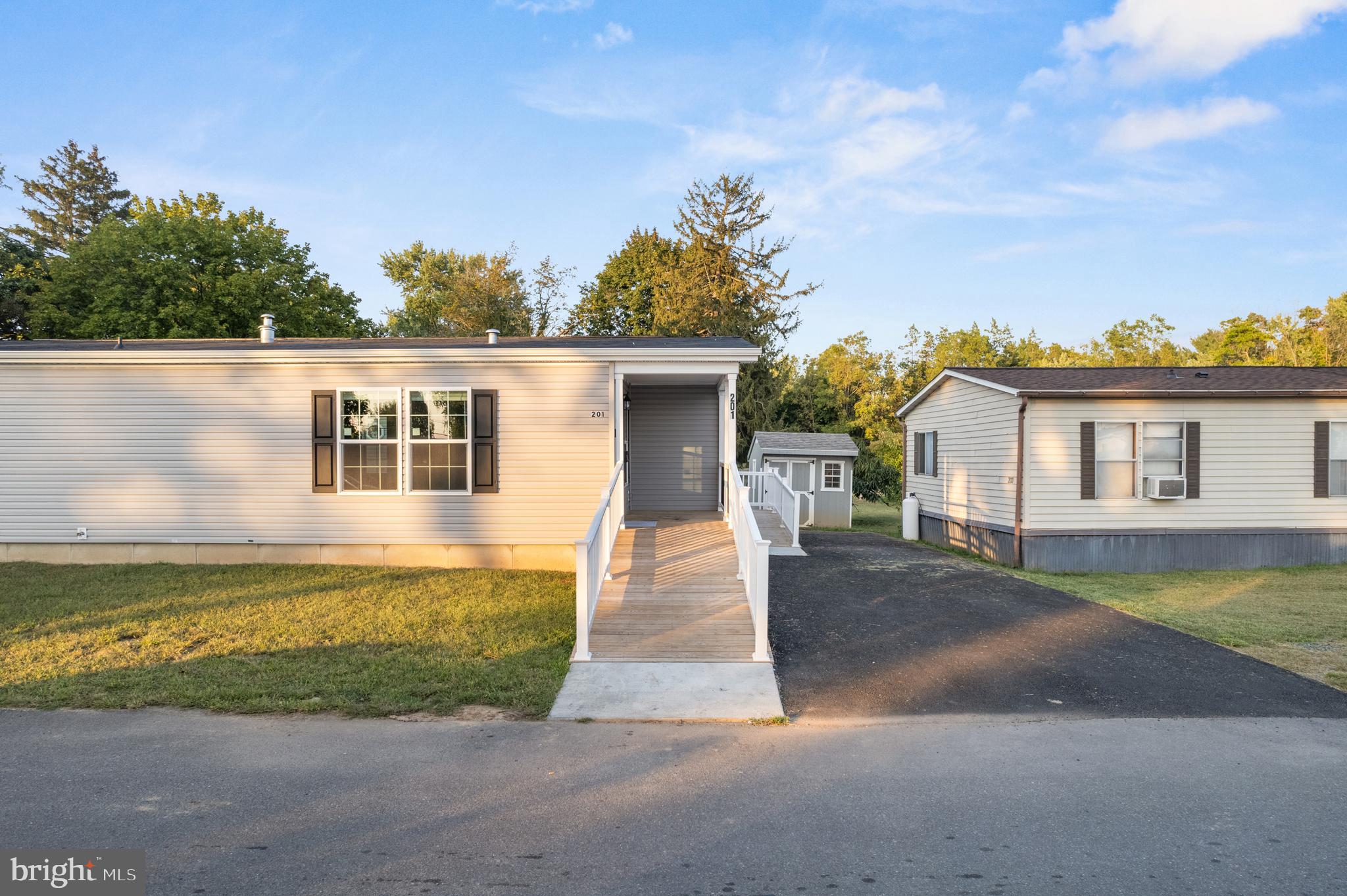 RIDGEVIEW - Residential