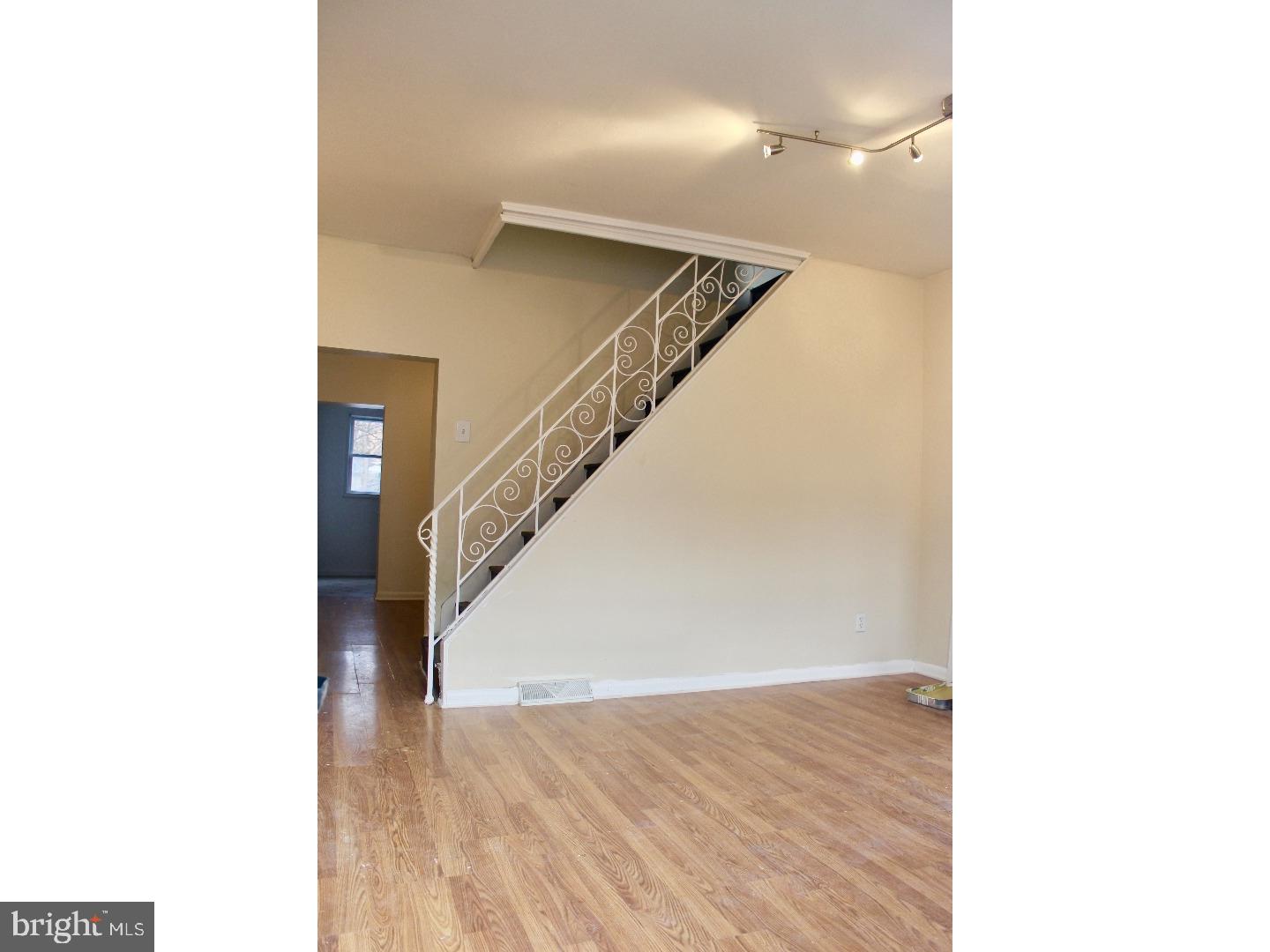 KENSINGTON - Residential Lease