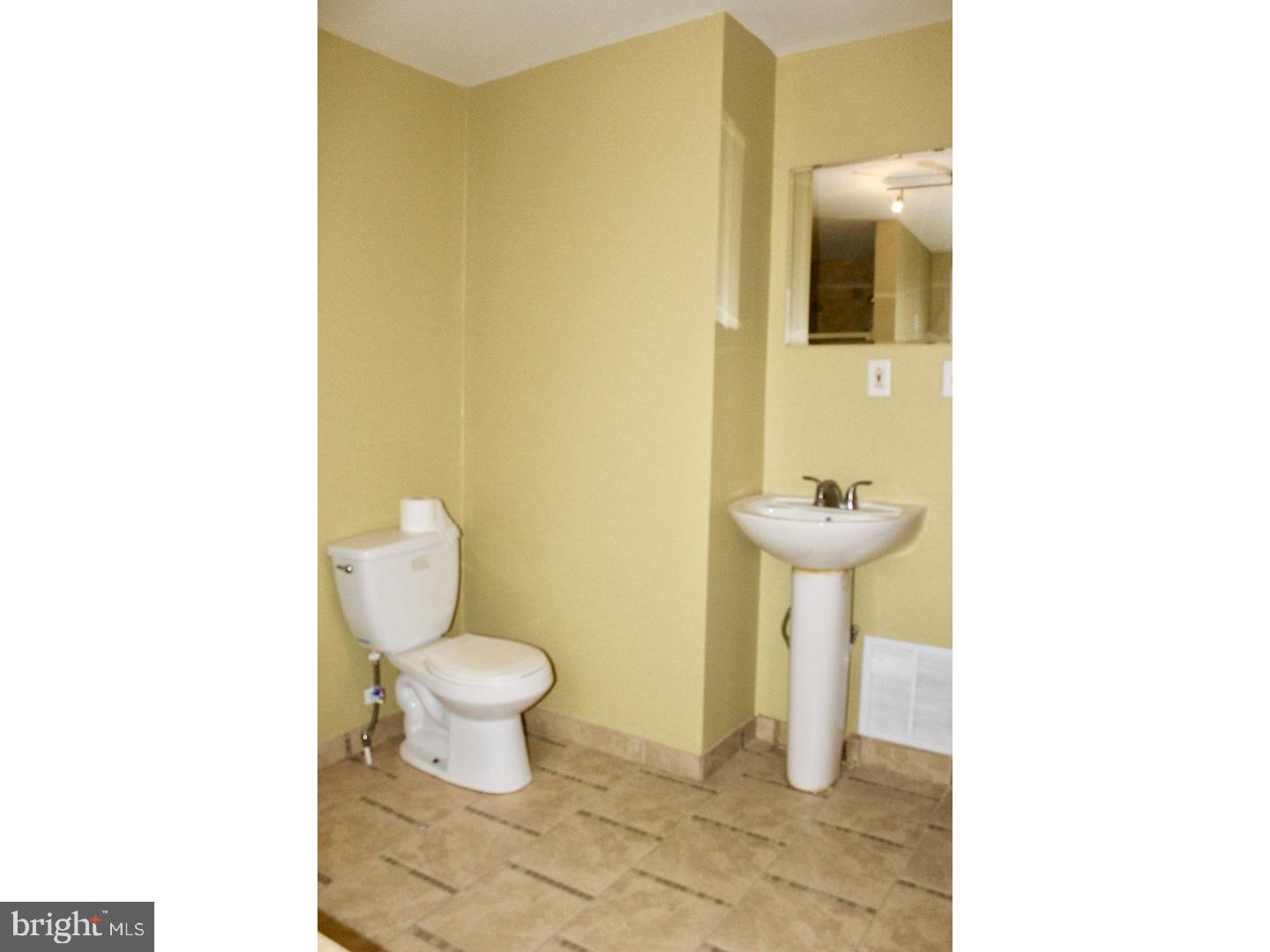 KENSINGTON - Residential Lease