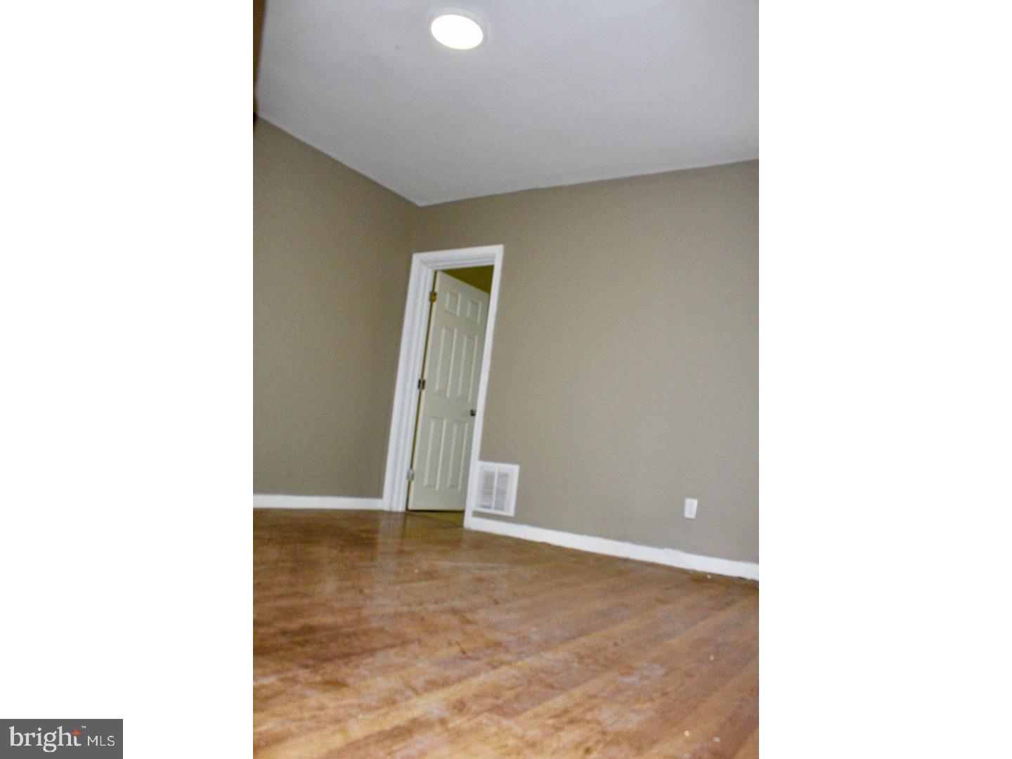 KENSINGTON - Residential Lease