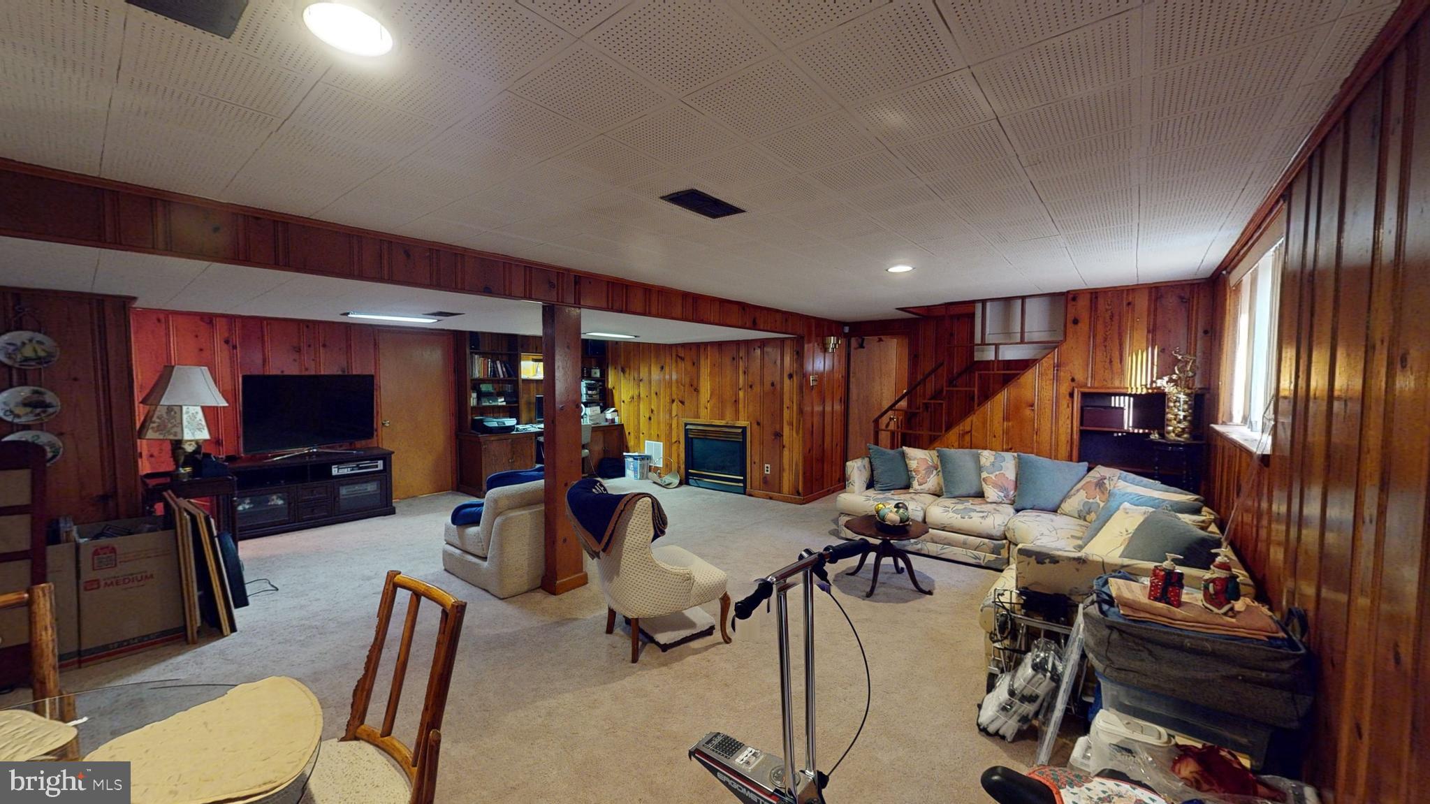 CARROLL KNOLLS - Residential