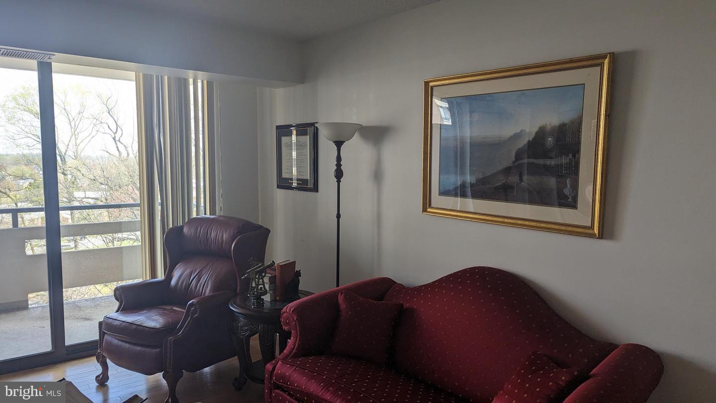 ENCORE OF MCLEAN - Residential Lease