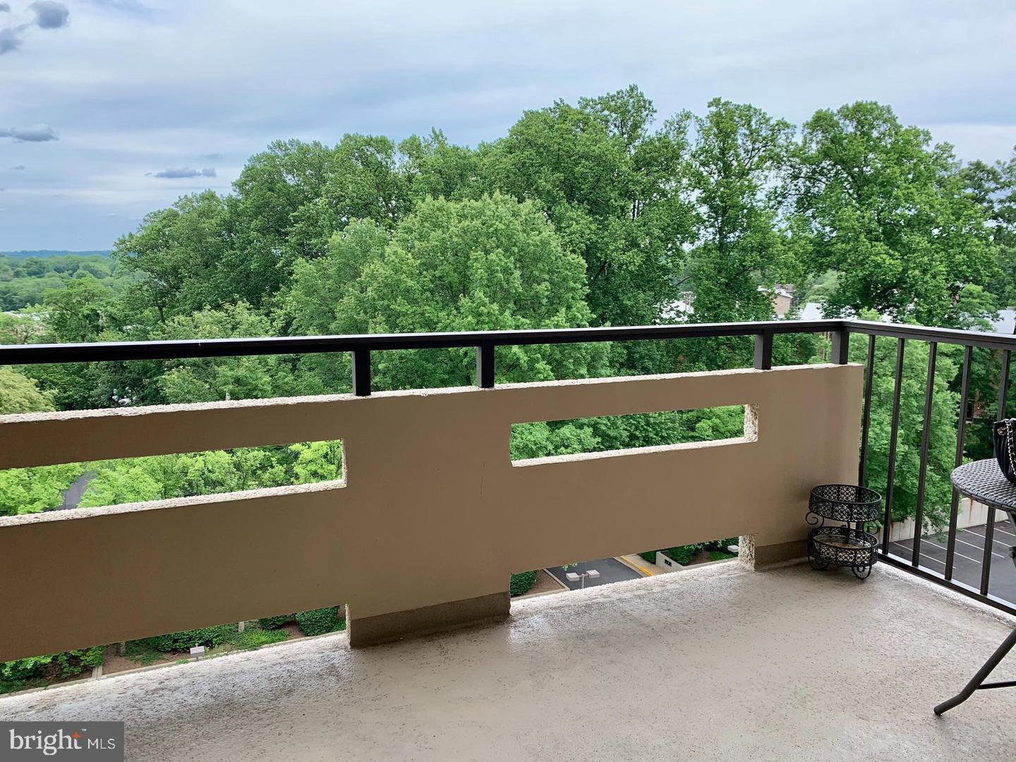 ENCORE OF MCLEAN - Residential Lease