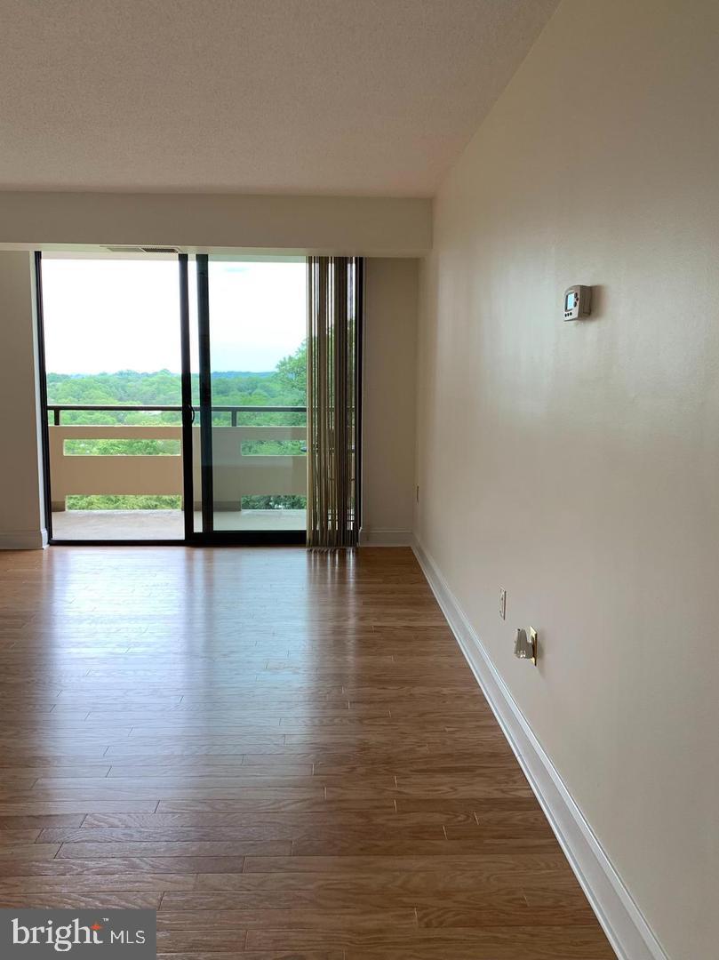 ENCORE OF MCLEAN - Residential Lease