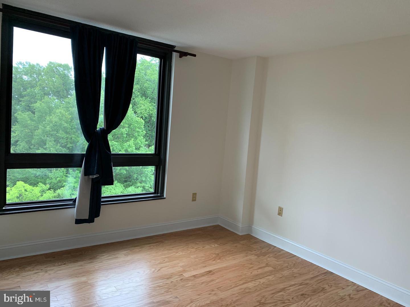 ENCORE OF MCLEAN - Residential Lease