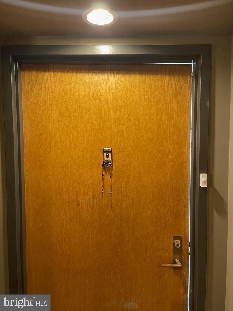 ENCORE OF MCLEAN - Residential Lease