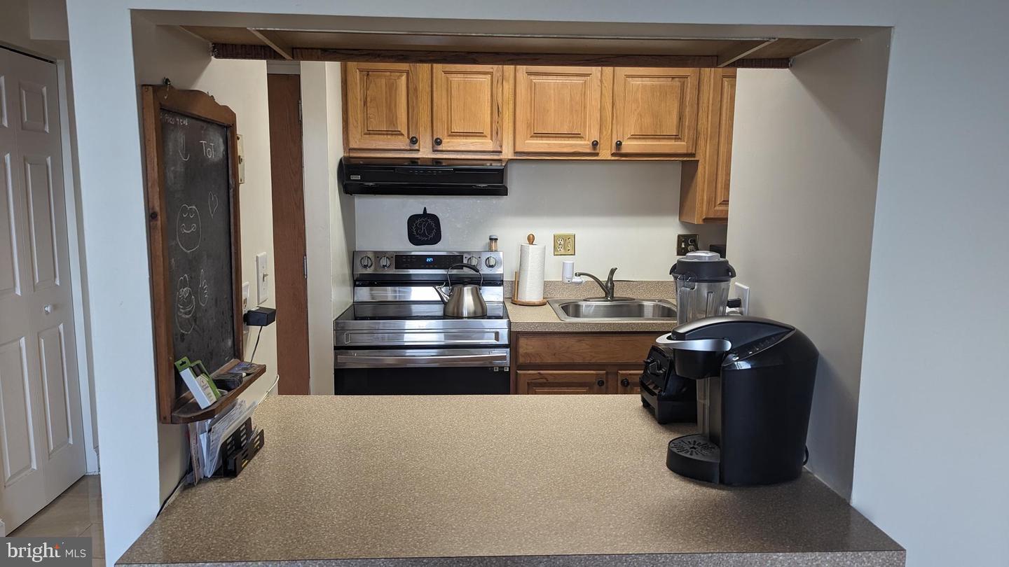 ENCORE OF MCLEAN - Residential Lease