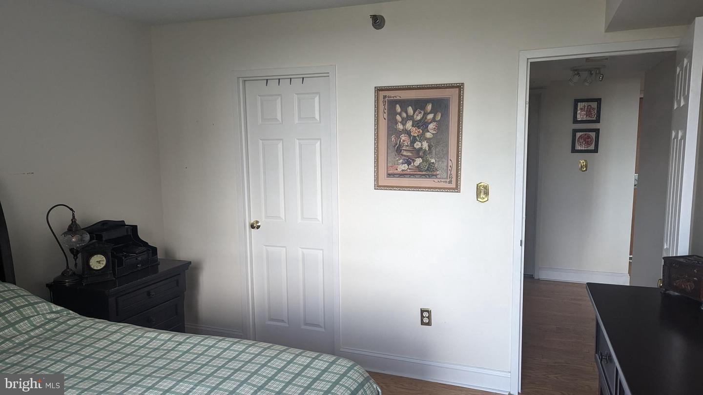 ENCORE OF MCLEAN - Residential Lease