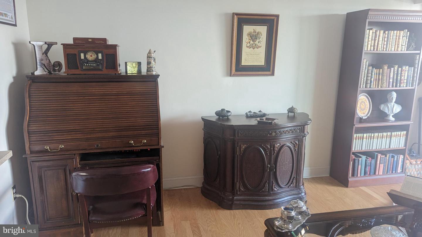 ENCORE OF MCLEAN - Residential Lease