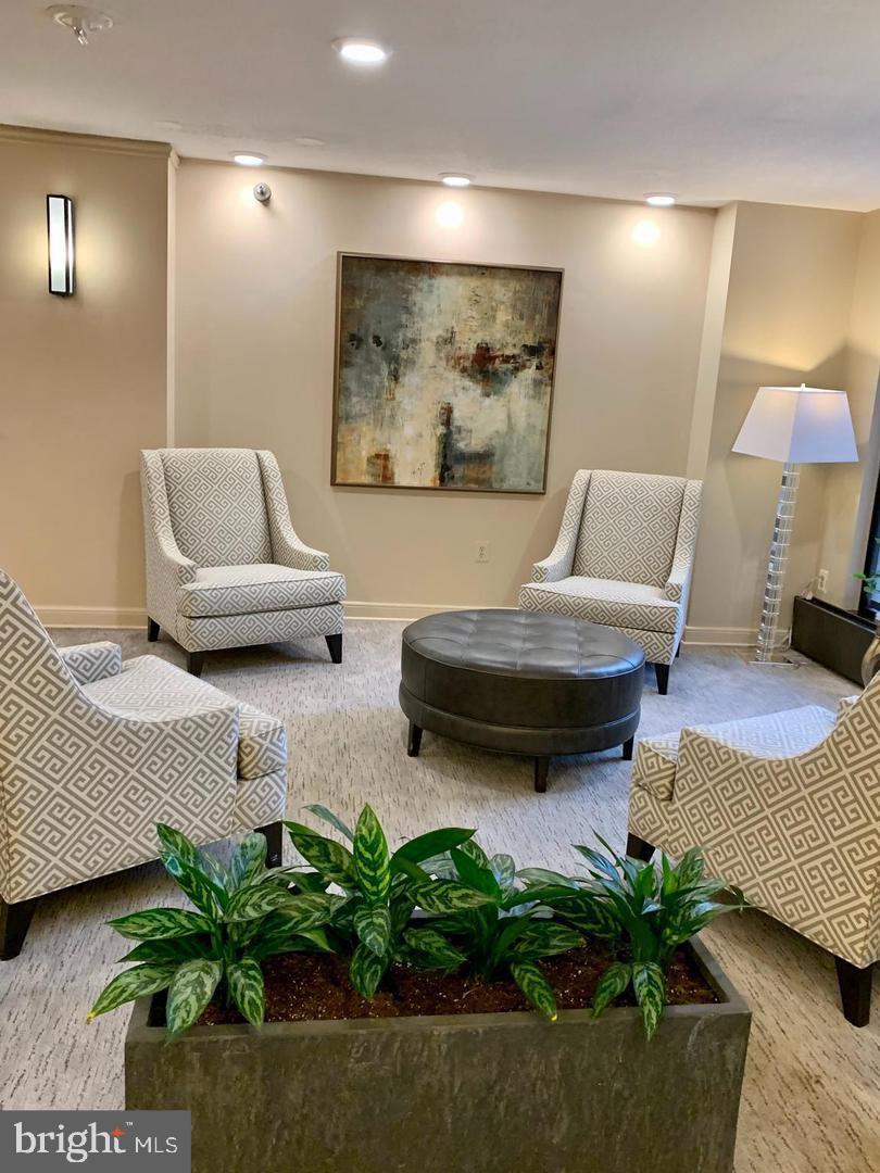 ENCORE OF MCLEAN - Residential Lease