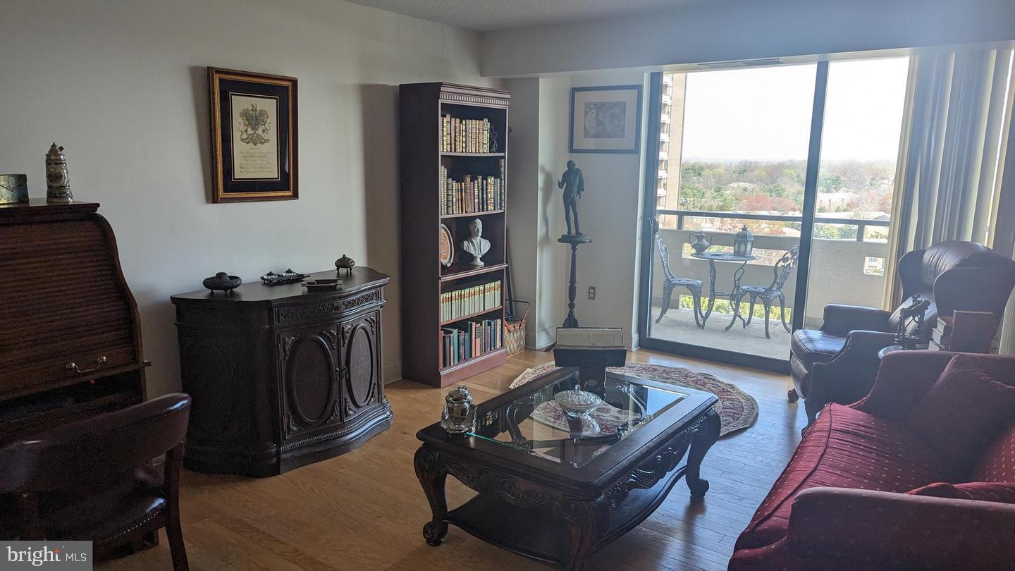 ENCORE OF MCLEAN - Residential Lease