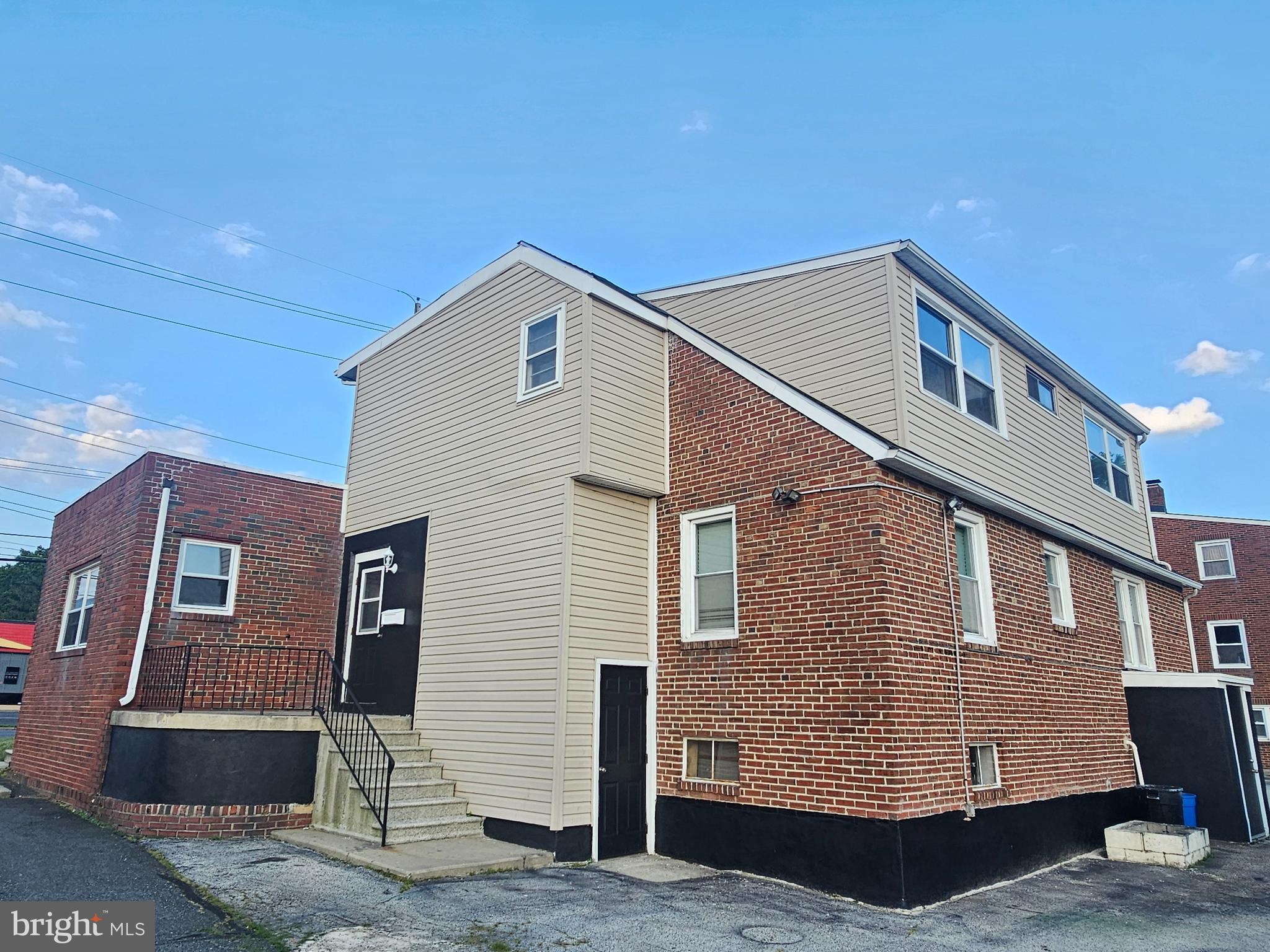 127 N BLACK HORSE PIKE