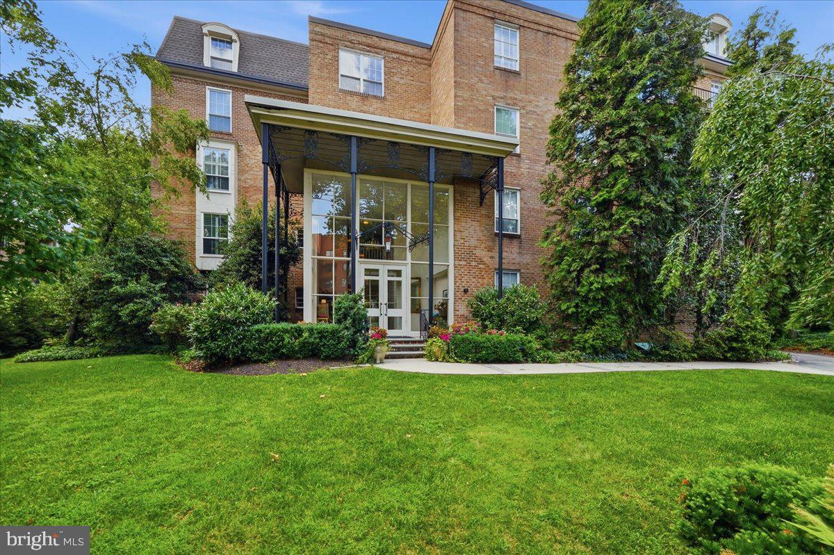 264 W MONTGOMERY AVENUE 304
