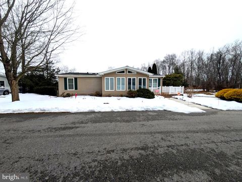 105 FROG POND HOLLOW ABBOTTSTOWN PA 17301