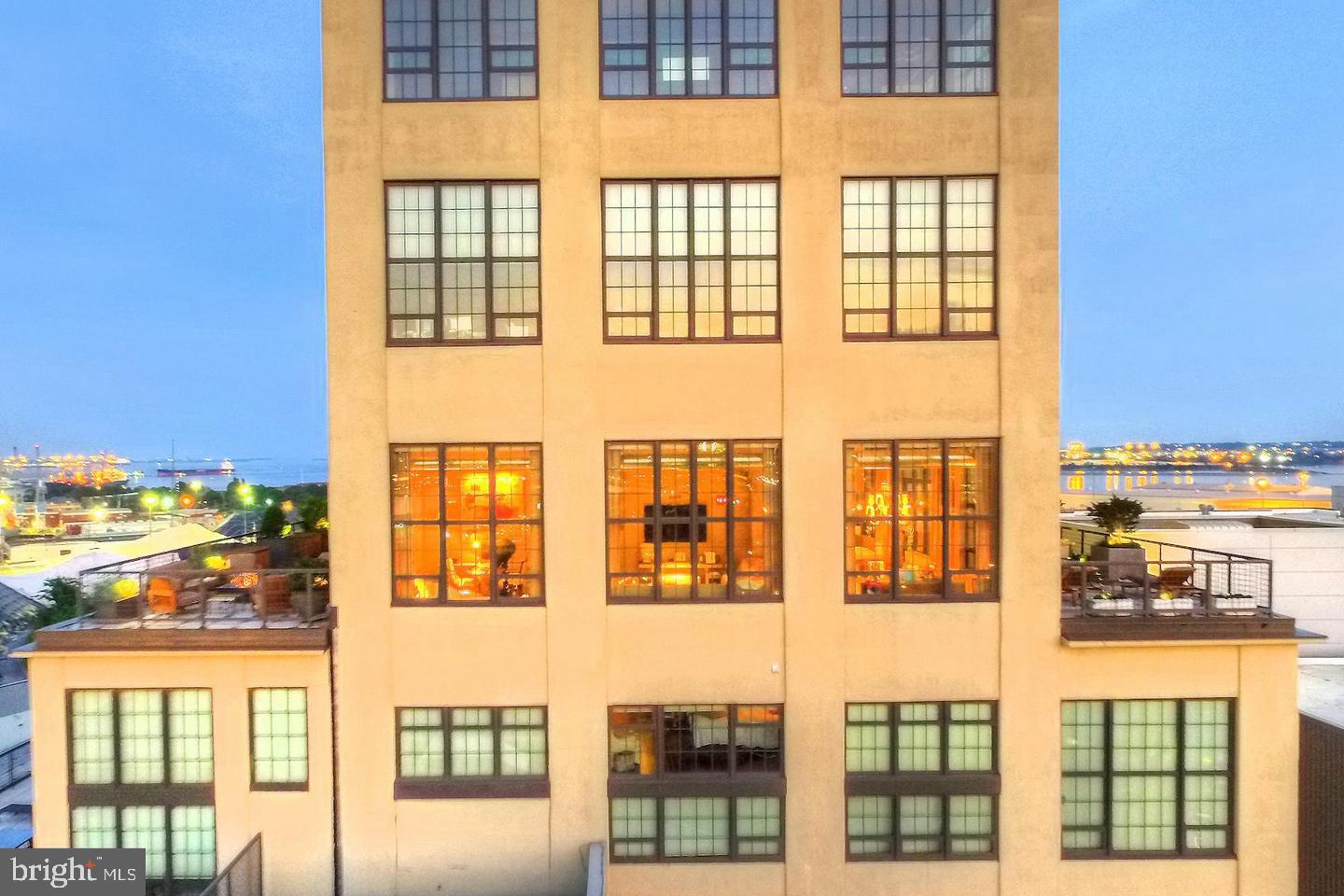 LOCUST POINT - Residential