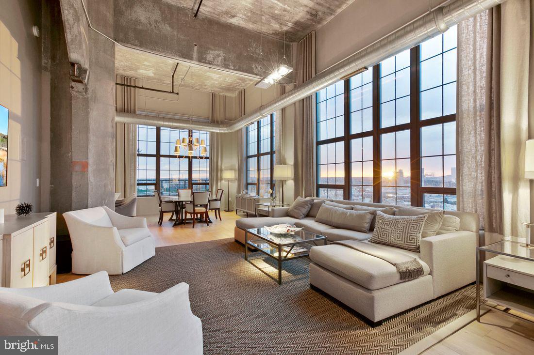 LOCUST POINT - Residential